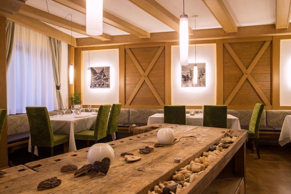 Hotel Al Cervo Tesero Kültér fotó