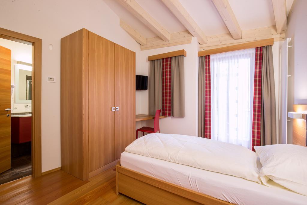 Hotel Al Cervo Tesero Kültér fotó